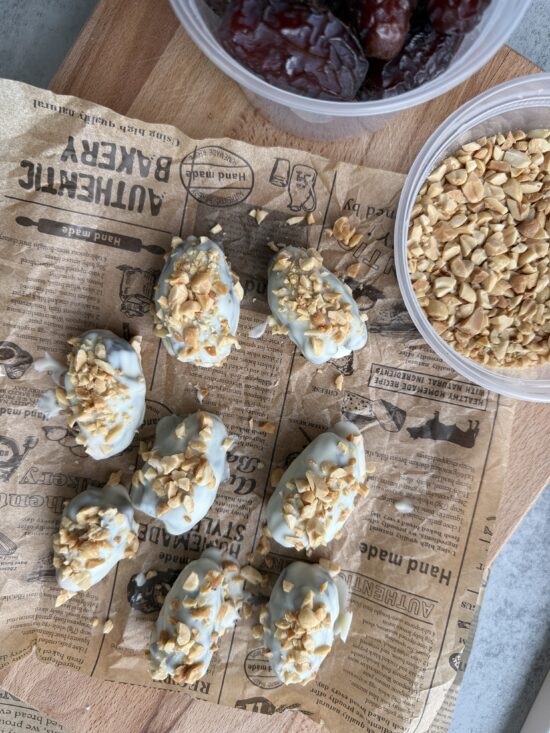 easy no bake desserts: white chocolate peanut butter dates